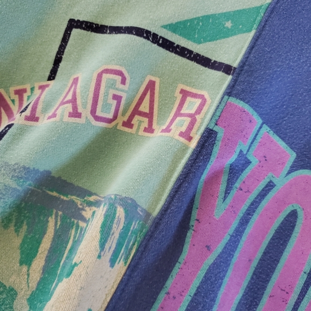 ‎Sweatshirt - Picture 2 of 5